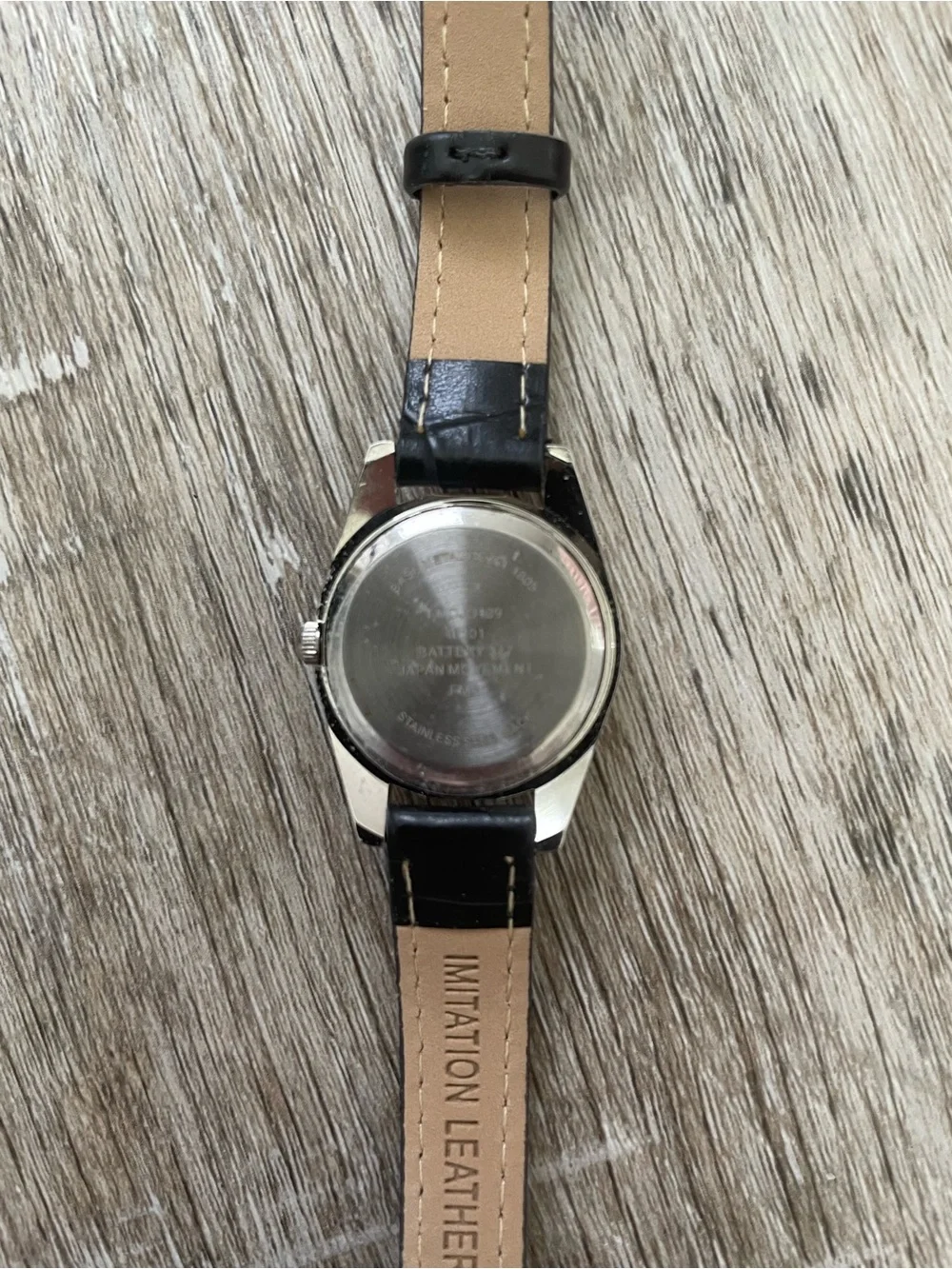 Classic Silver Round Watch with Black Leather Strap